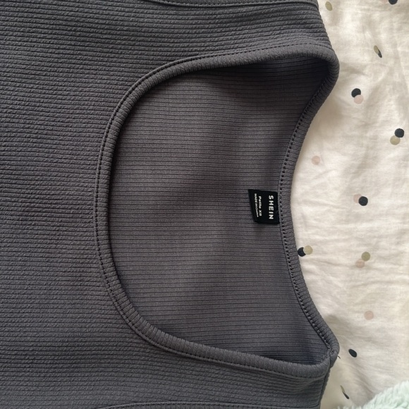 Dark grey, circle neck tank top - Picture 3 of 6